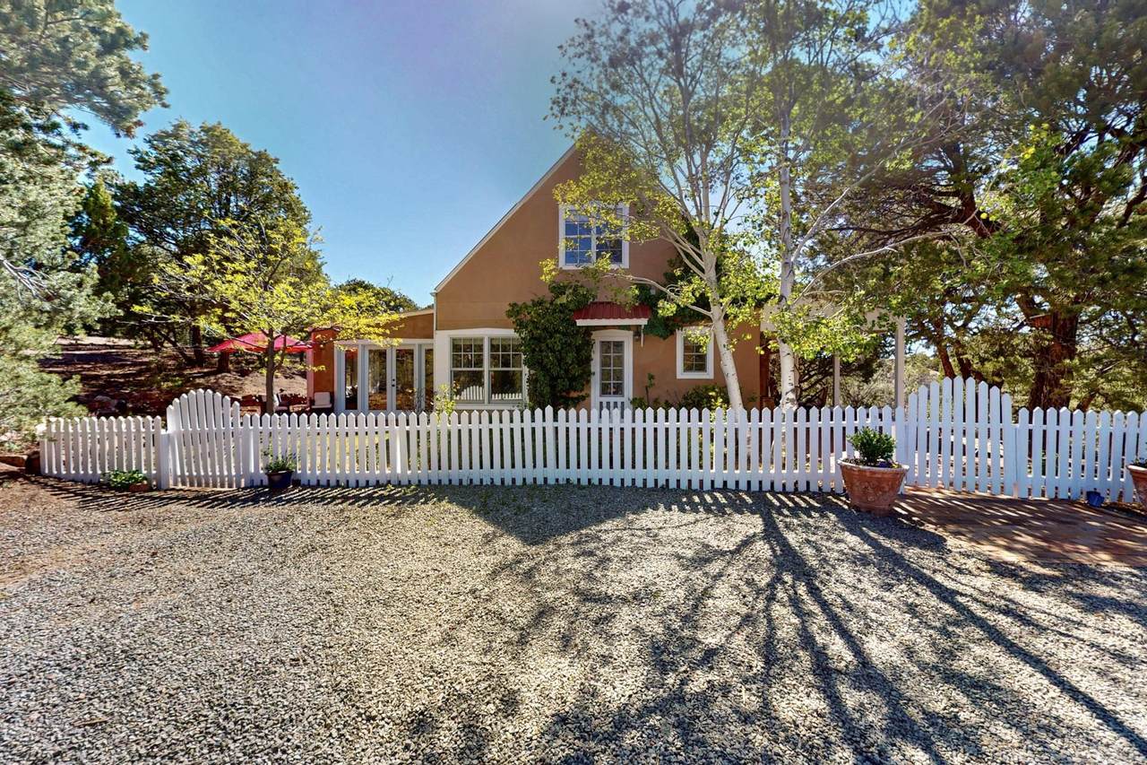 15 Toltec Road - Photo 1