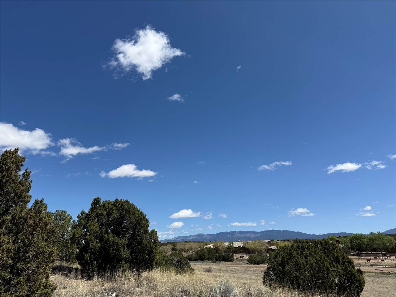 https://bt-photos.global.ssl.fastly.net/santafe/1280_boomver_2_202601658-2.jpg