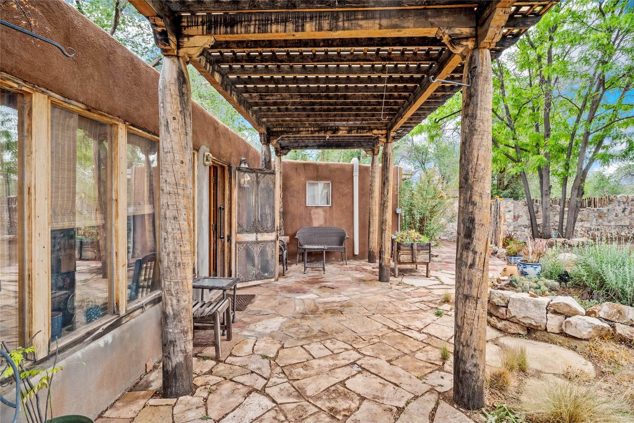 https://bt-photos.global.ssl.fastly.net/santafe/1280_boomver_2_202602123-2.jpg