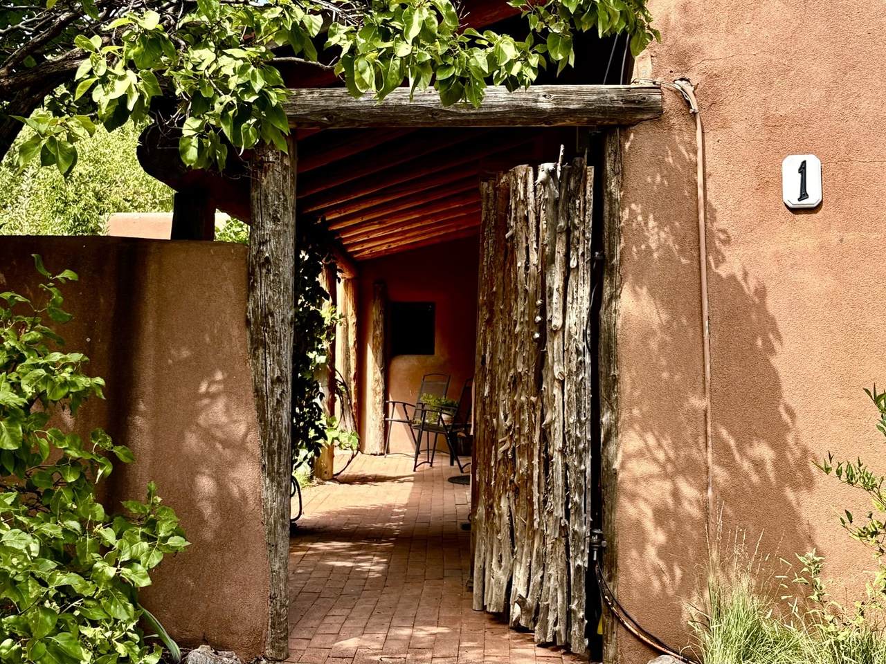 https://bt-photos.global.ssl.fastly.net/santafe/1280_boomver_2_202602158-2.jpg