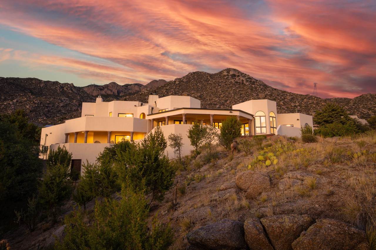 2 Sandia Heights - Photo 1
