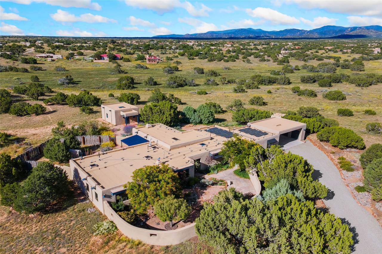 https://bt-photos.global.ssl.fastly.net/santafe/1280_boomver_2_202602564-2.jpg