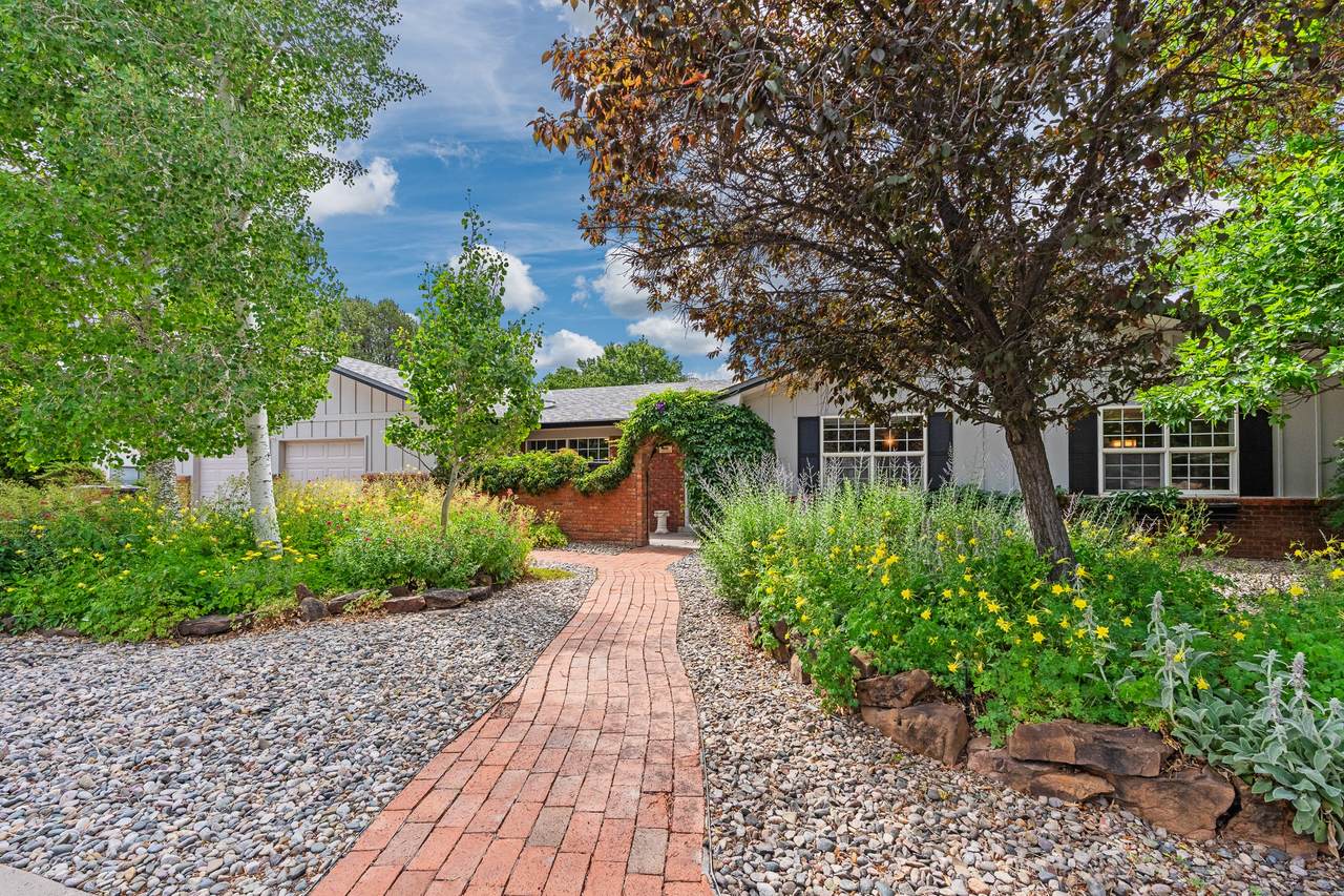 401 Kolleen Court - Photo 1