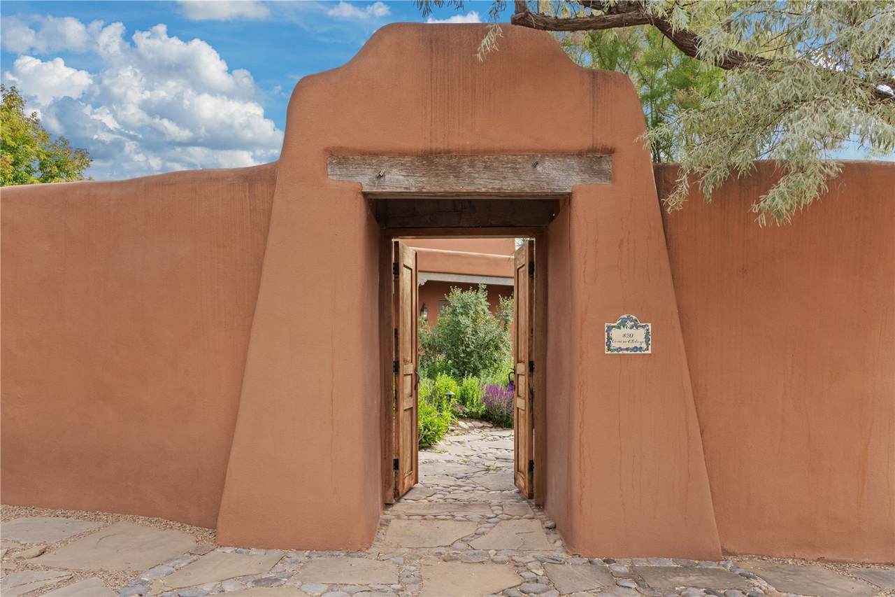https://bt-photos.global.ssl.fastly.net/santafe/1280_boomver_2_202602798-2.jpg