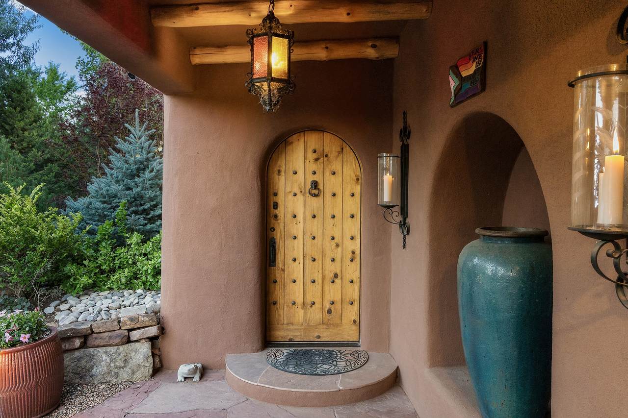 https://bt-photos.global.ssl.fastly.net/santafe/1280_boomver_2_202603073-2.jpg