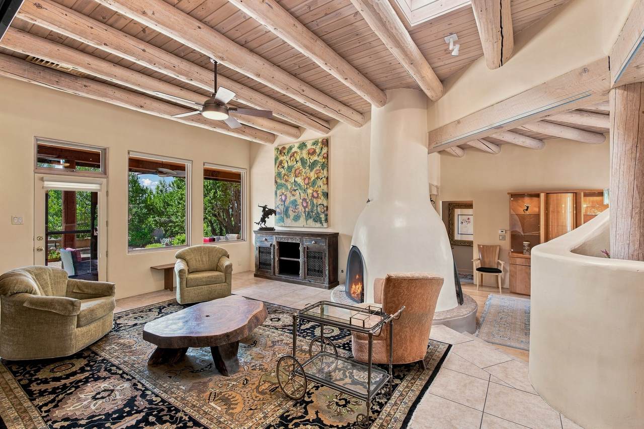 112 Sunrise Drive - Photo 1