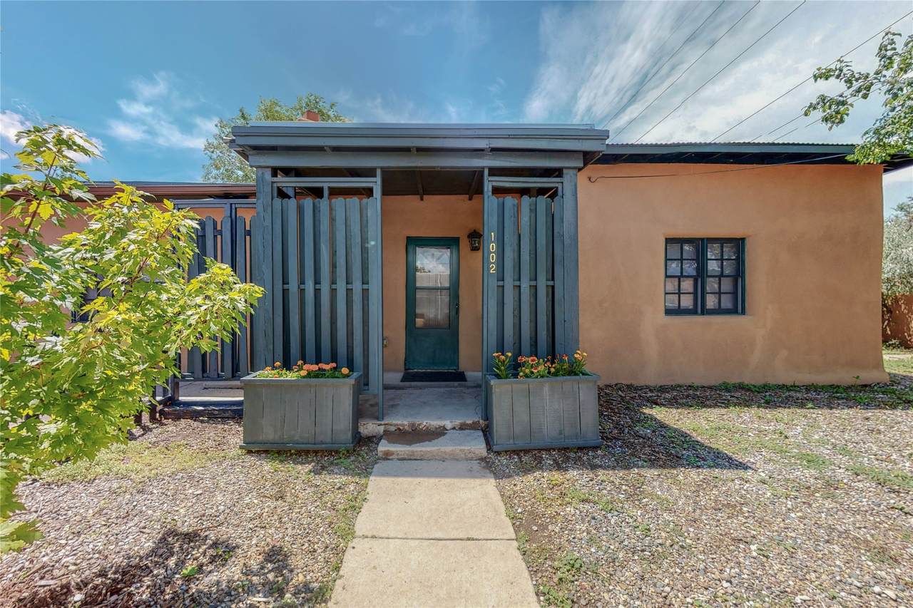 1002 Hickox - Photo 1
