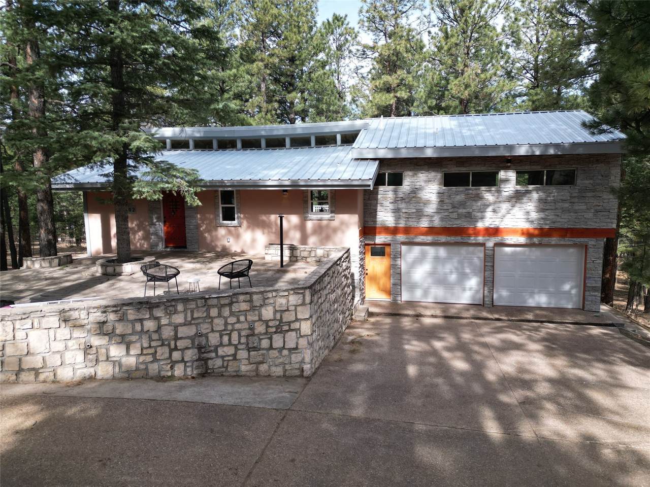 https://bt-photos.global.ssl.fastly.net/santafe/1280_boomver_3_202501294-2.jpg