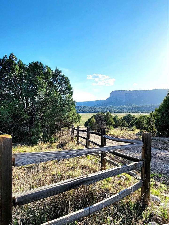 https://bt-photos.global.ssl.fastly.net/santafe/1280_boomver_3_202504451-2.jpg