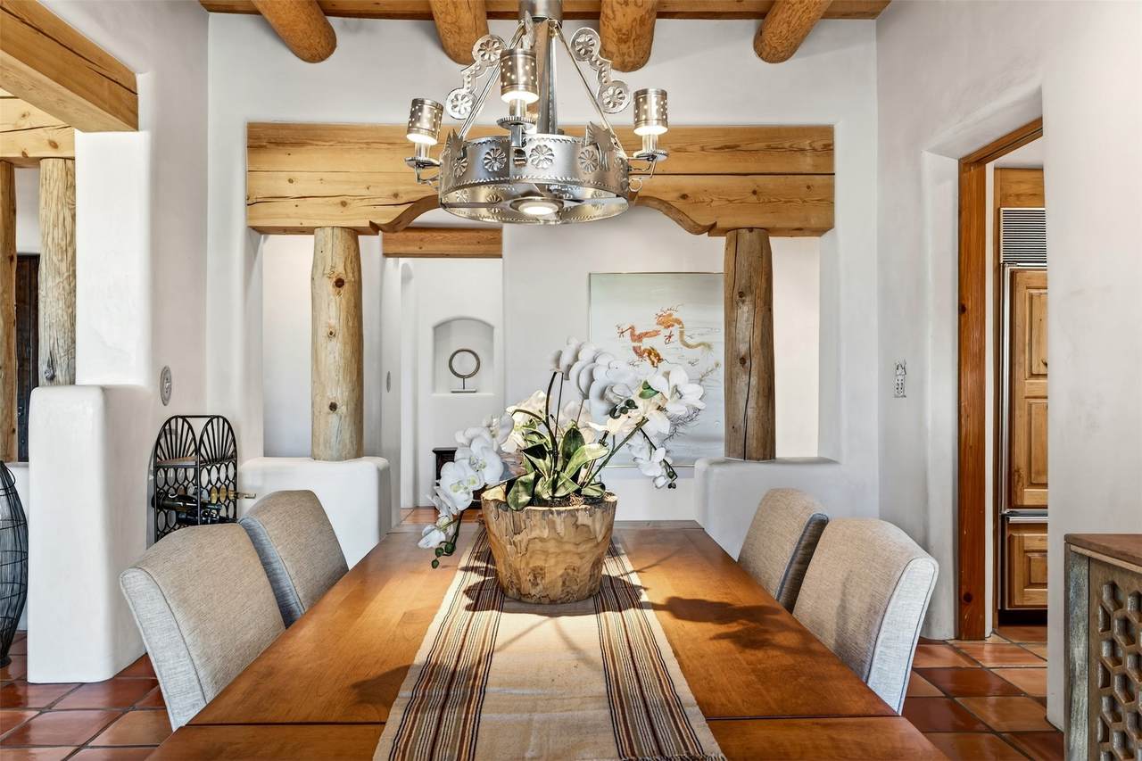 8 Ridgetop Circle - Photo 1
