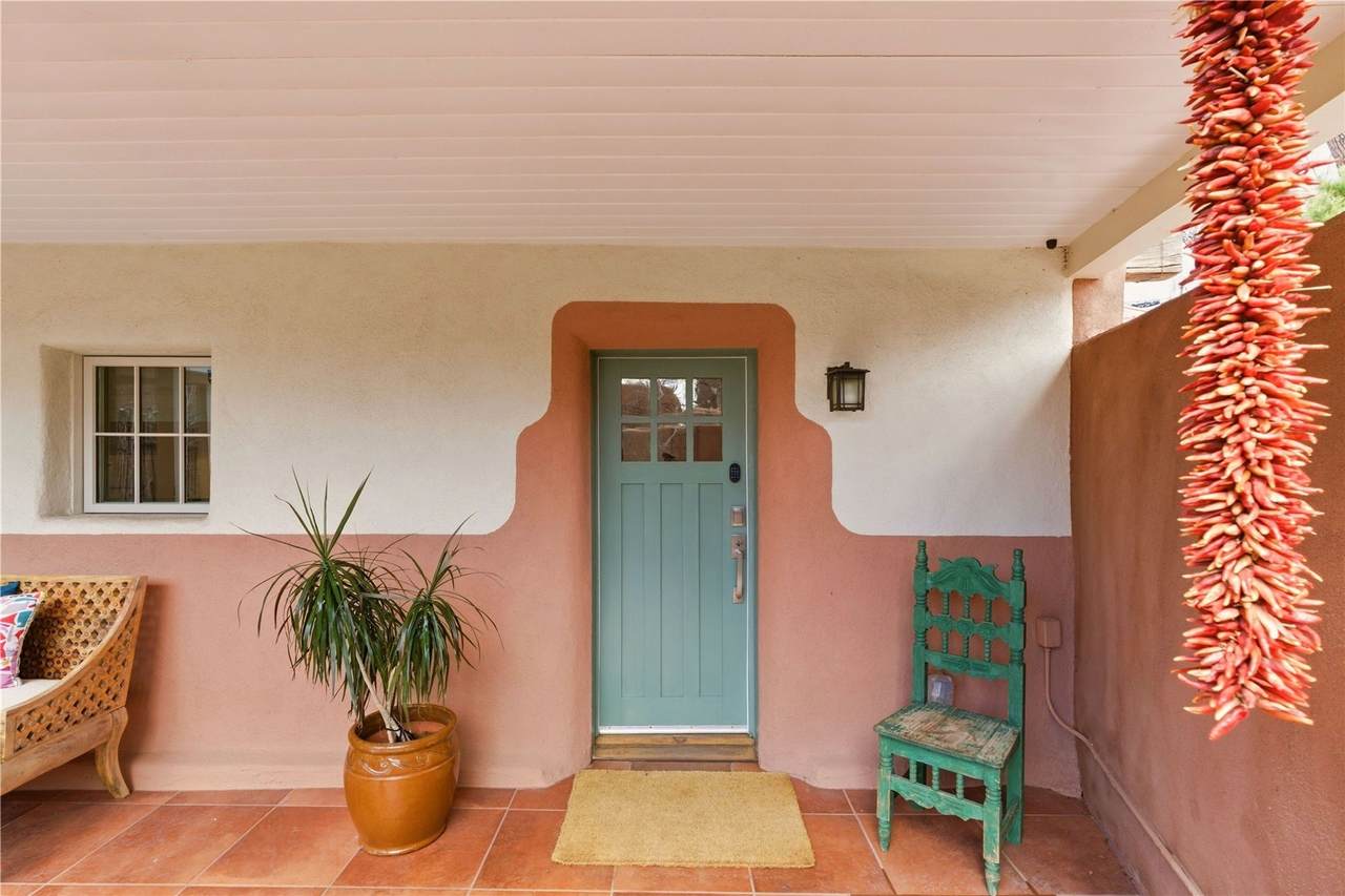 512 Acequia Madre - Photo 1