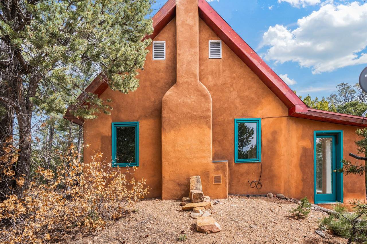 https://bt-photos.global.ssl.fastly.net/santafe/1280_boomver_3_202601591-2.jpg