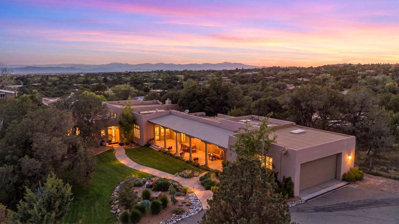https://bt-photos.global.ssl.fastly.net/santafe/1280_boomver_3_202601758-2.jpg