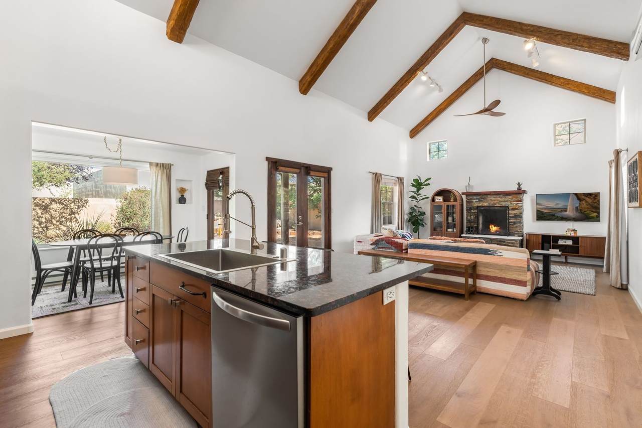 909 Nicole Place - Photo 1