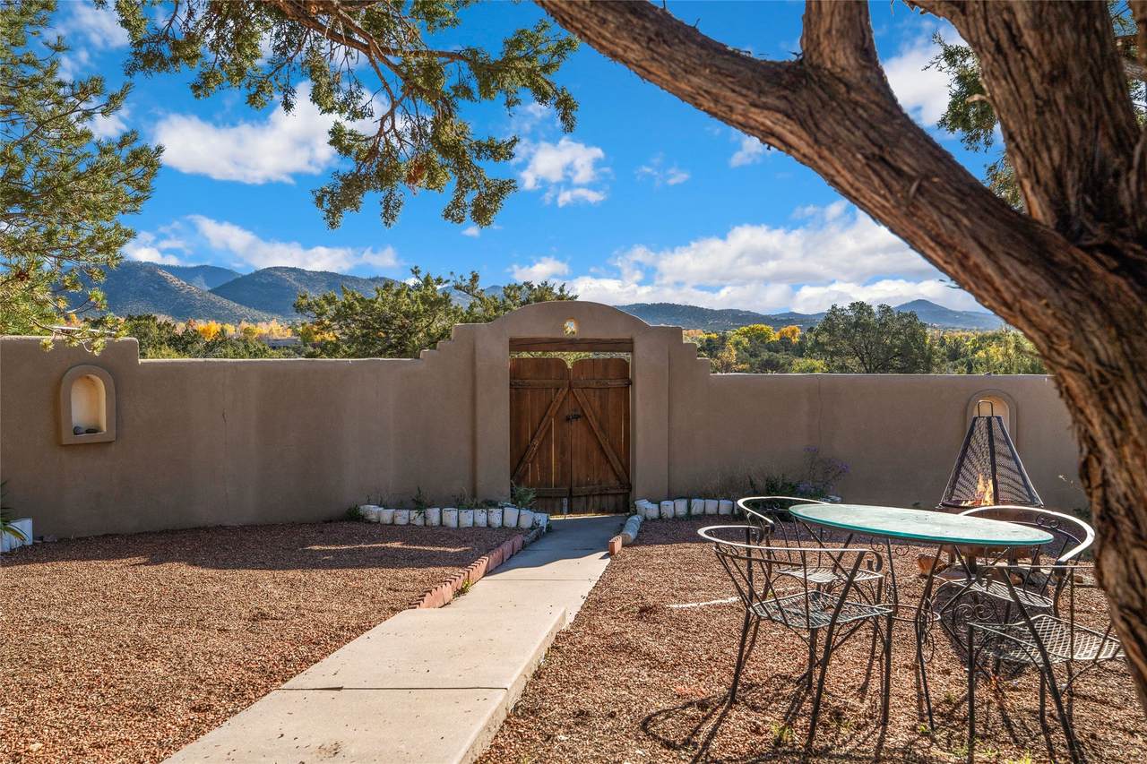2101 Calle Tecolote (Off Arroyo Chamiso) - Photo 1