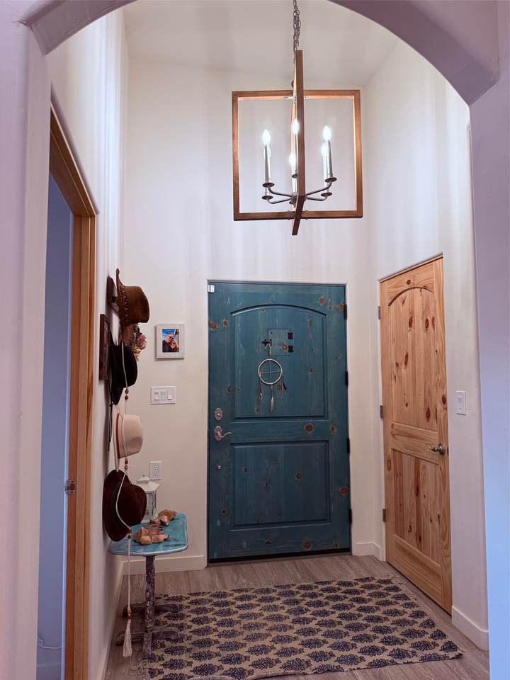 https://bt-photos.global.ssl.fastly.net/santafe/1280_boomver_4_202600678-2.jpg