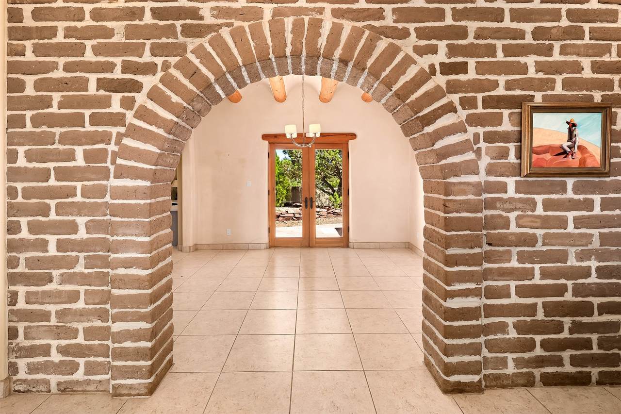 https://bt-photos.global.ssl.fastly.net/santafe/1280_boomver_5_202601709-2.jpg