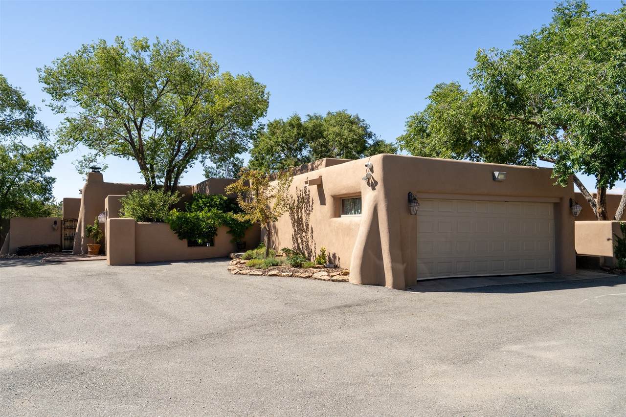 https://bt-photos.global.ssl.fastly.net/santafe/1280_boomver_4_202602019-2.jpg