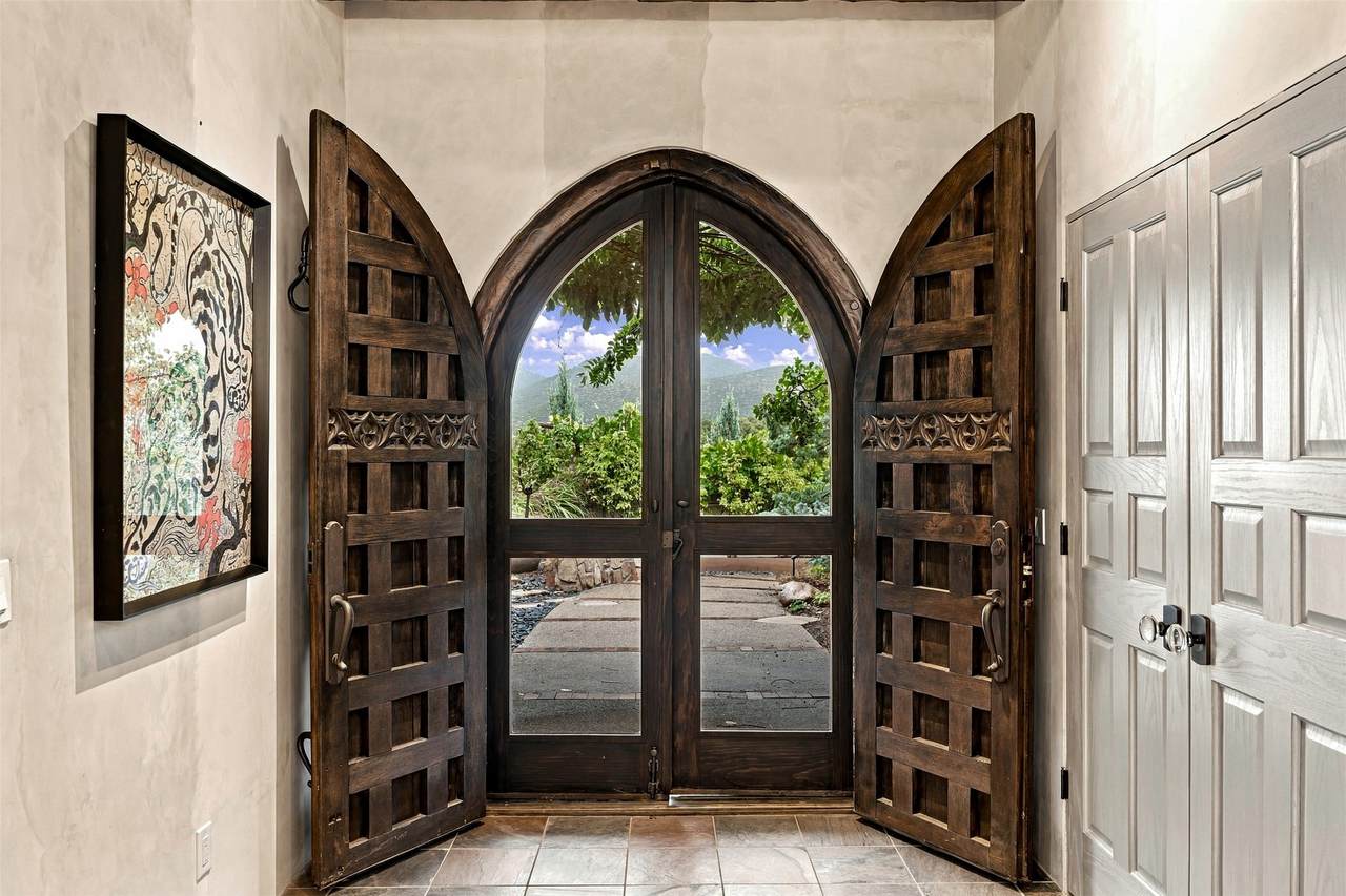 https://bt-photos.global.ssl.fastly.net/santafe/1280_boomver_4_202602515-2.jpg