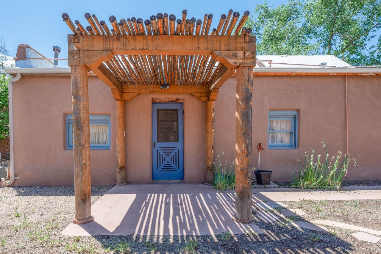 442 Los Pinos Road - Photo 1