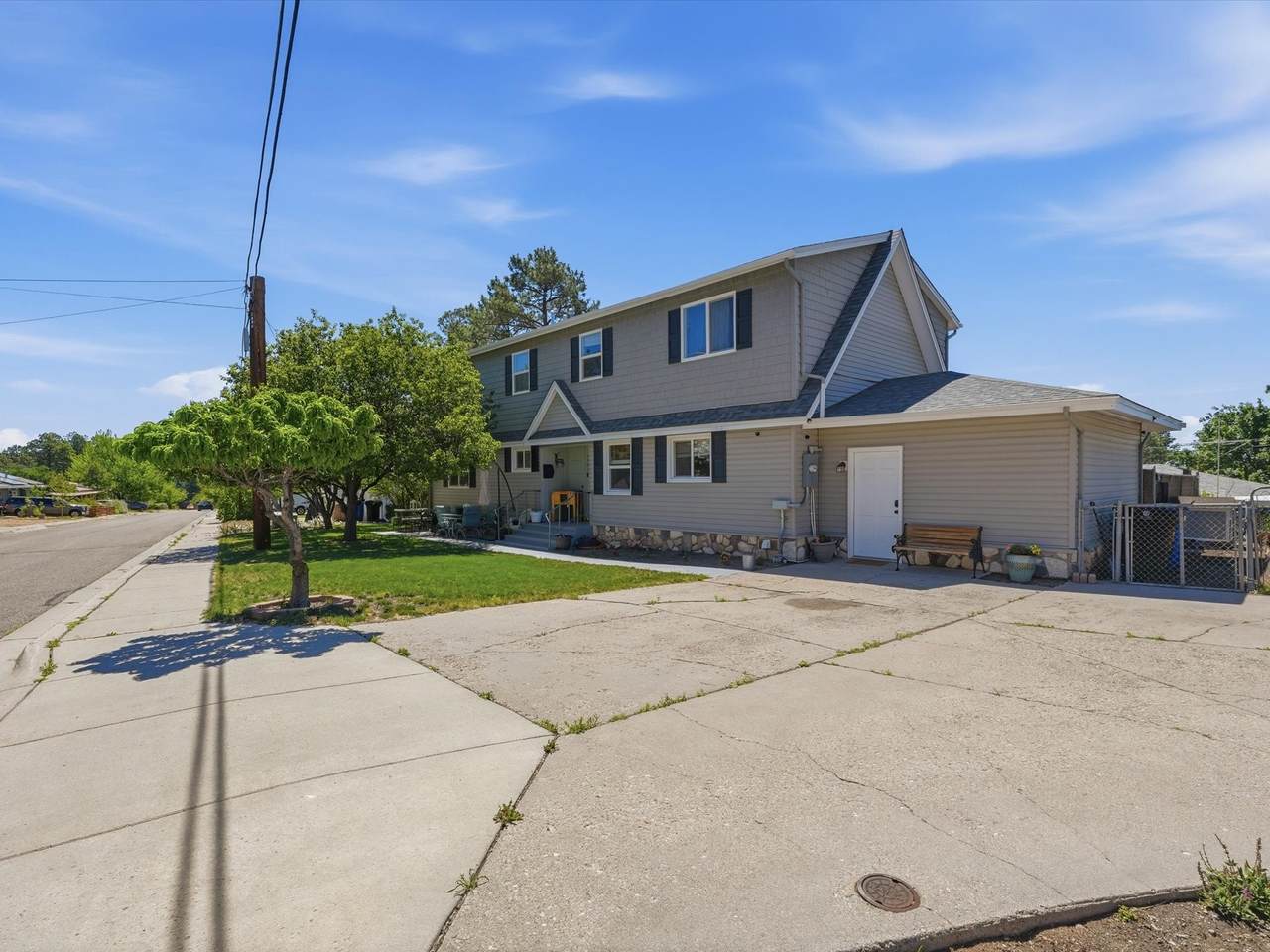 2995 Arizona Avenue - Photo 1
