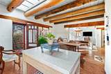 815 Palace - Photo 32
