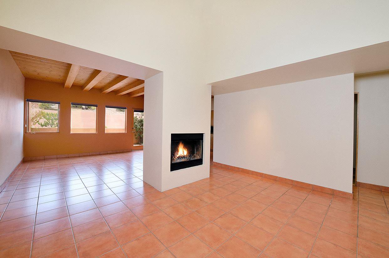 605 Avenida Colima - Photo 1