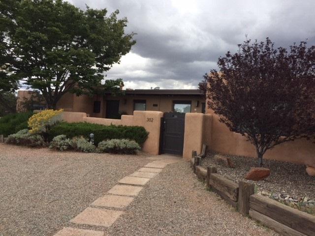 302 Calle Loma Norte - Photo 1