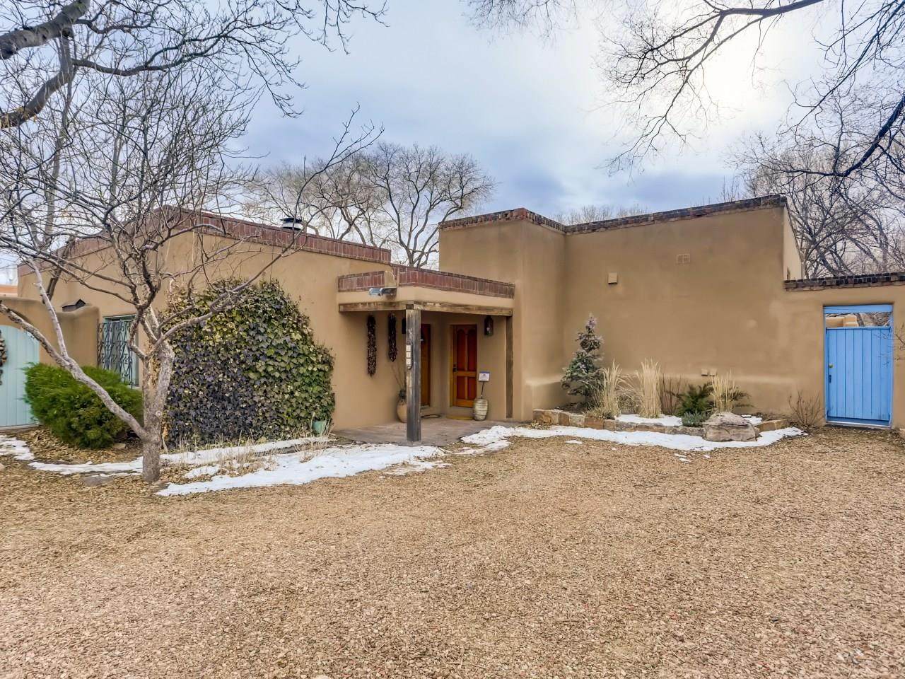 840 East Palace Ave - Photo 1