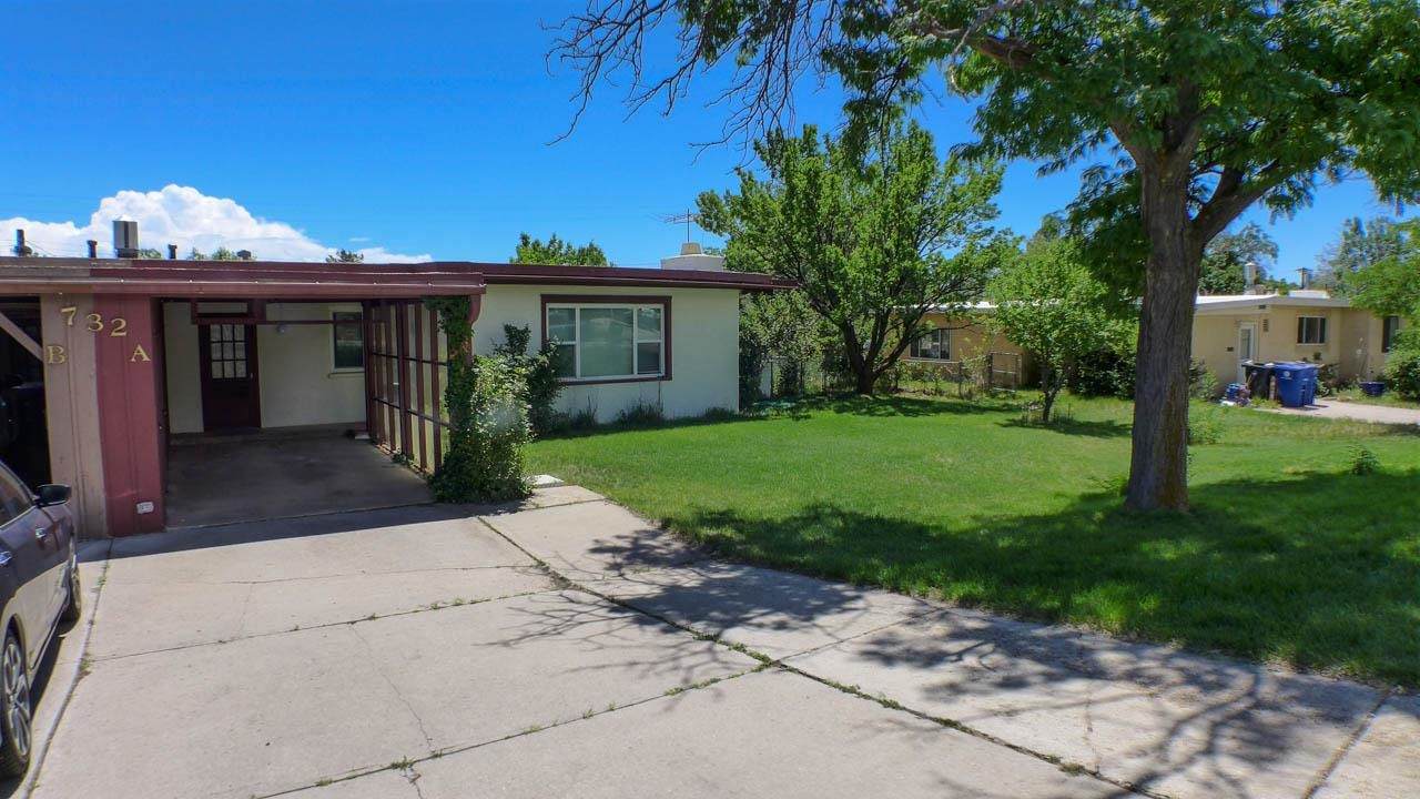 732 45th Street - Photo 1
