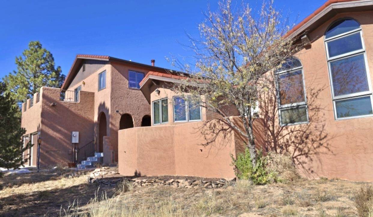 330 Valle Del Sol Rd - Photo 1