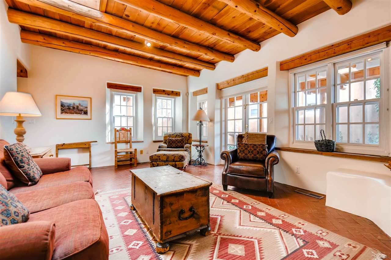 334 Otero - Photo 1