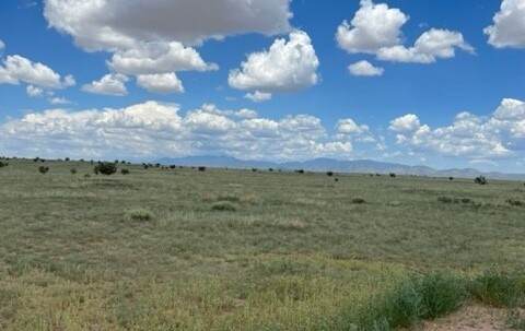 4006 Nm Hwy 14 - Photo 1