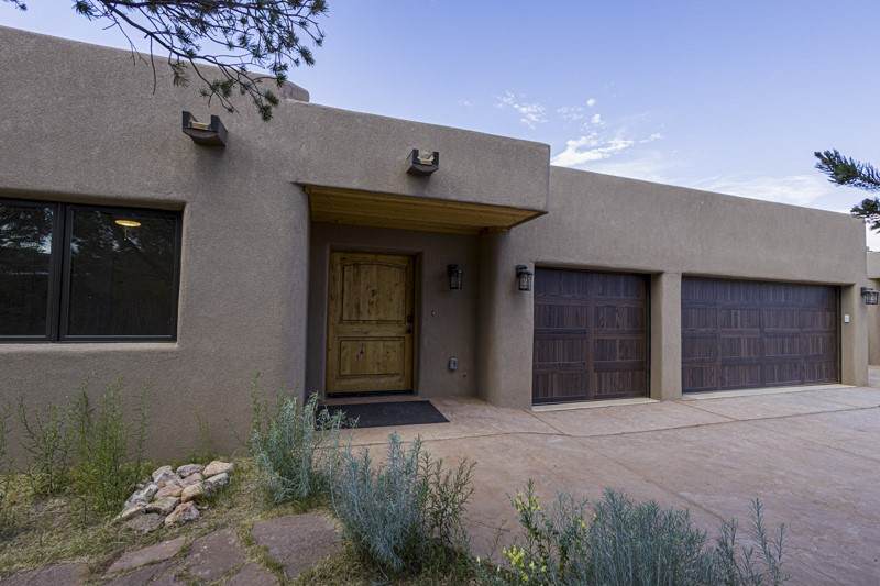 911 Trail Cross Court - Photo 1