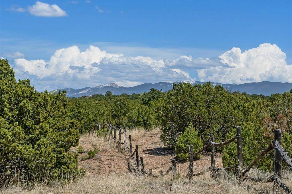 https://bt-photos.global.ssl.fastly.net/santafe/orig_boomver_1_202602264-2.jpg
