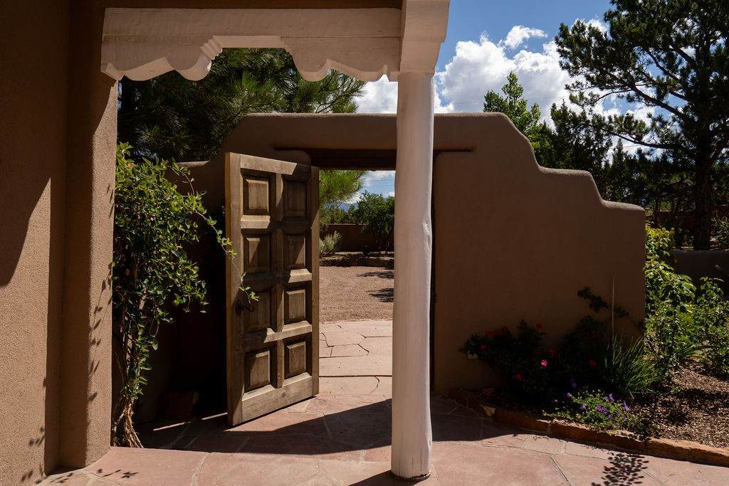 https://bt-photos.global.ssl.fastly.net/santafe/1280_boomver_4_202602381-2.jpg