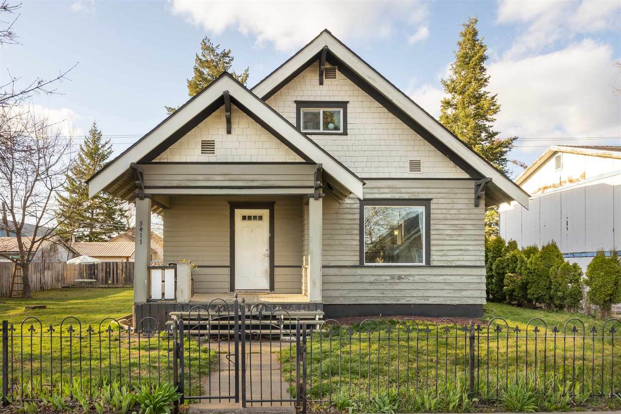 5411 Commerce Ave - Photo 1