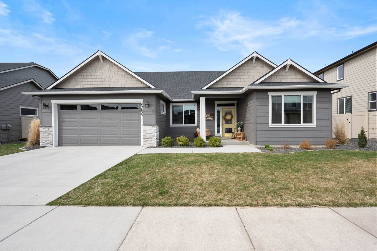 19835 Riverwalk Ave - Photo 1