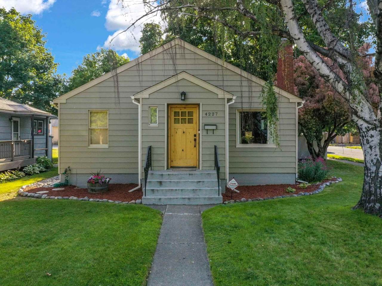 4227 Walnut St - Photo 1