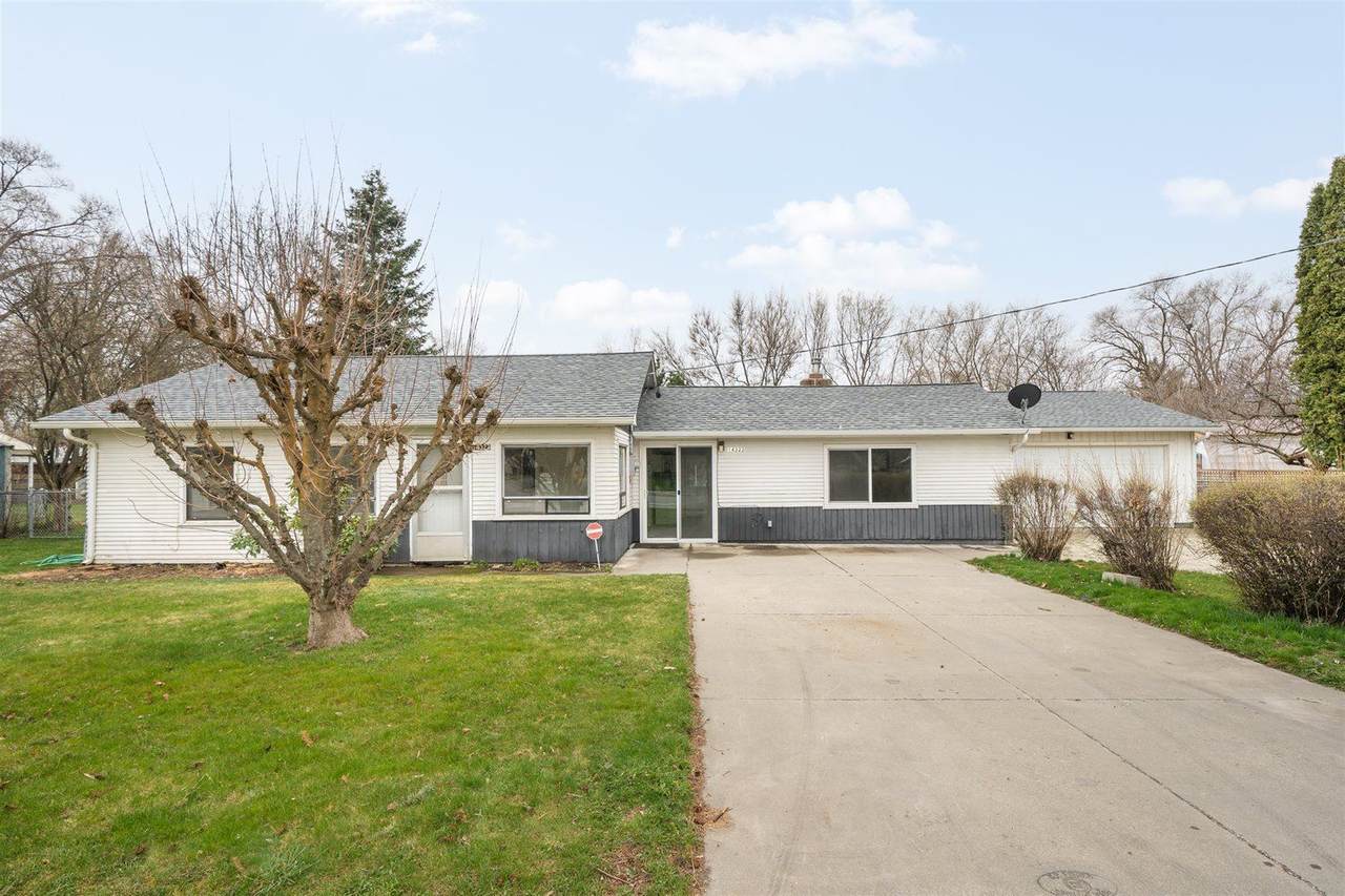 14322 Wellesley Ave - Photo 1