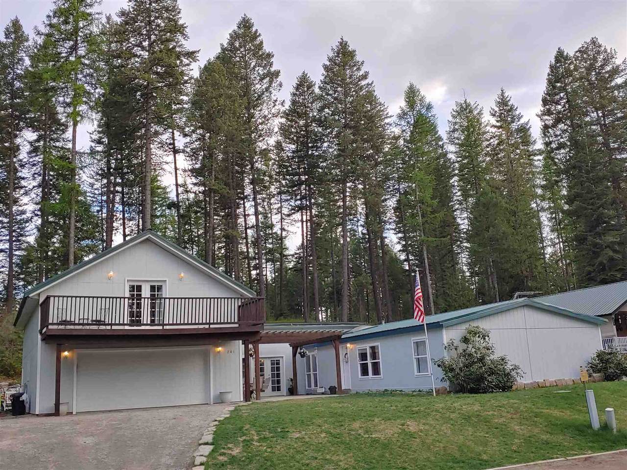 201 Woodard Rd - Photo 1