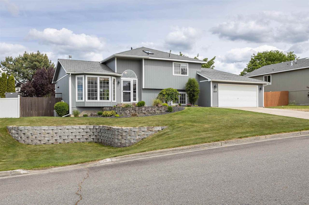 1019 Marigold Ct - Photo 1