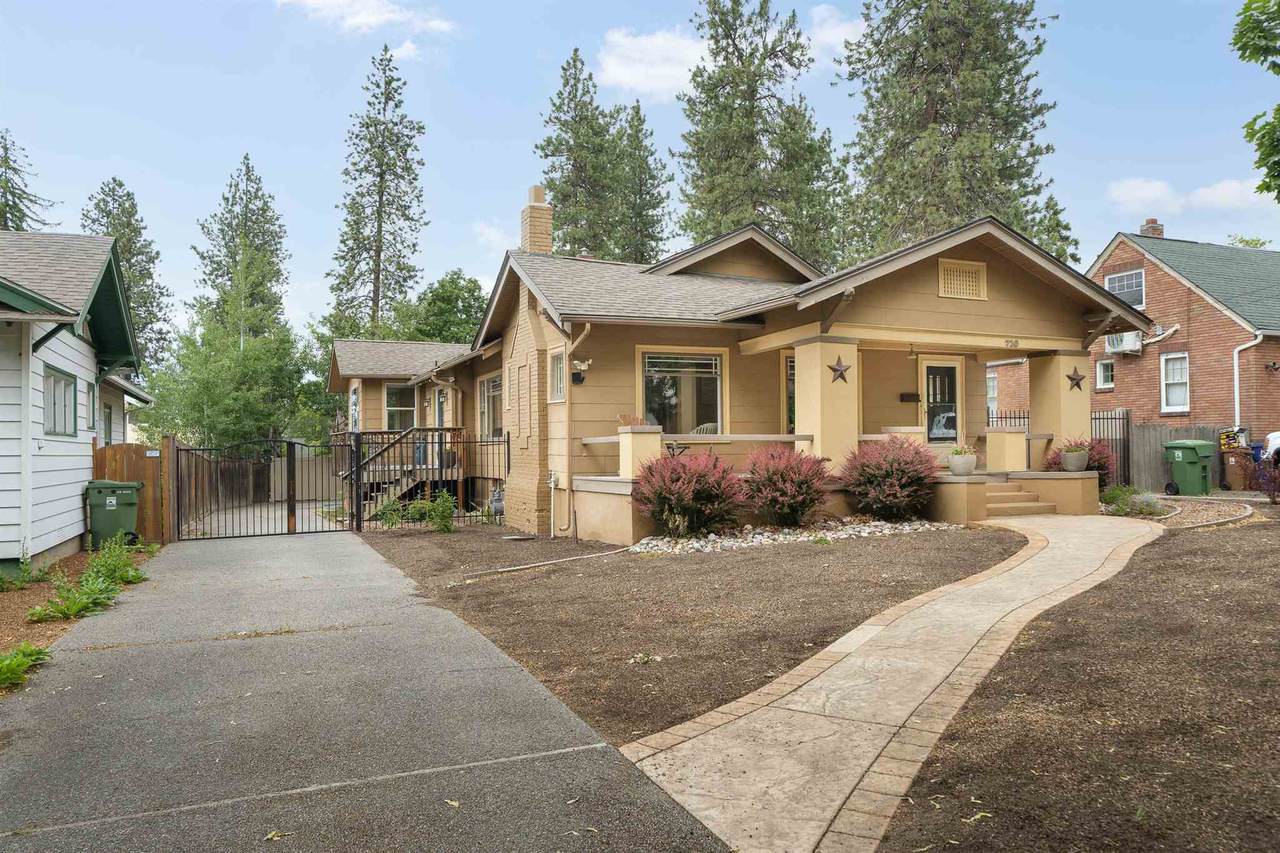 716 25th Ave - Photo 1