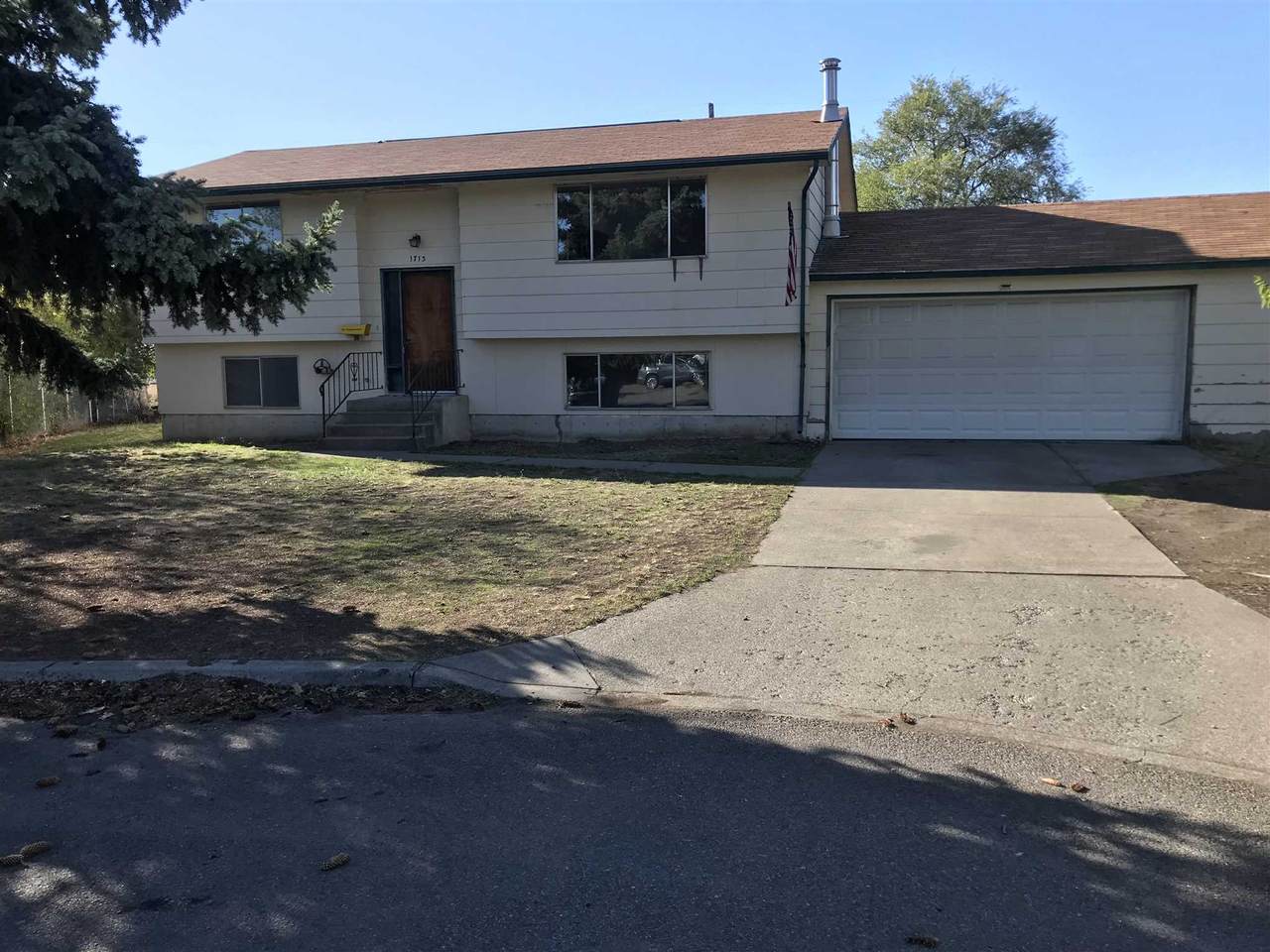 1713 Willow Rd - Photo 1