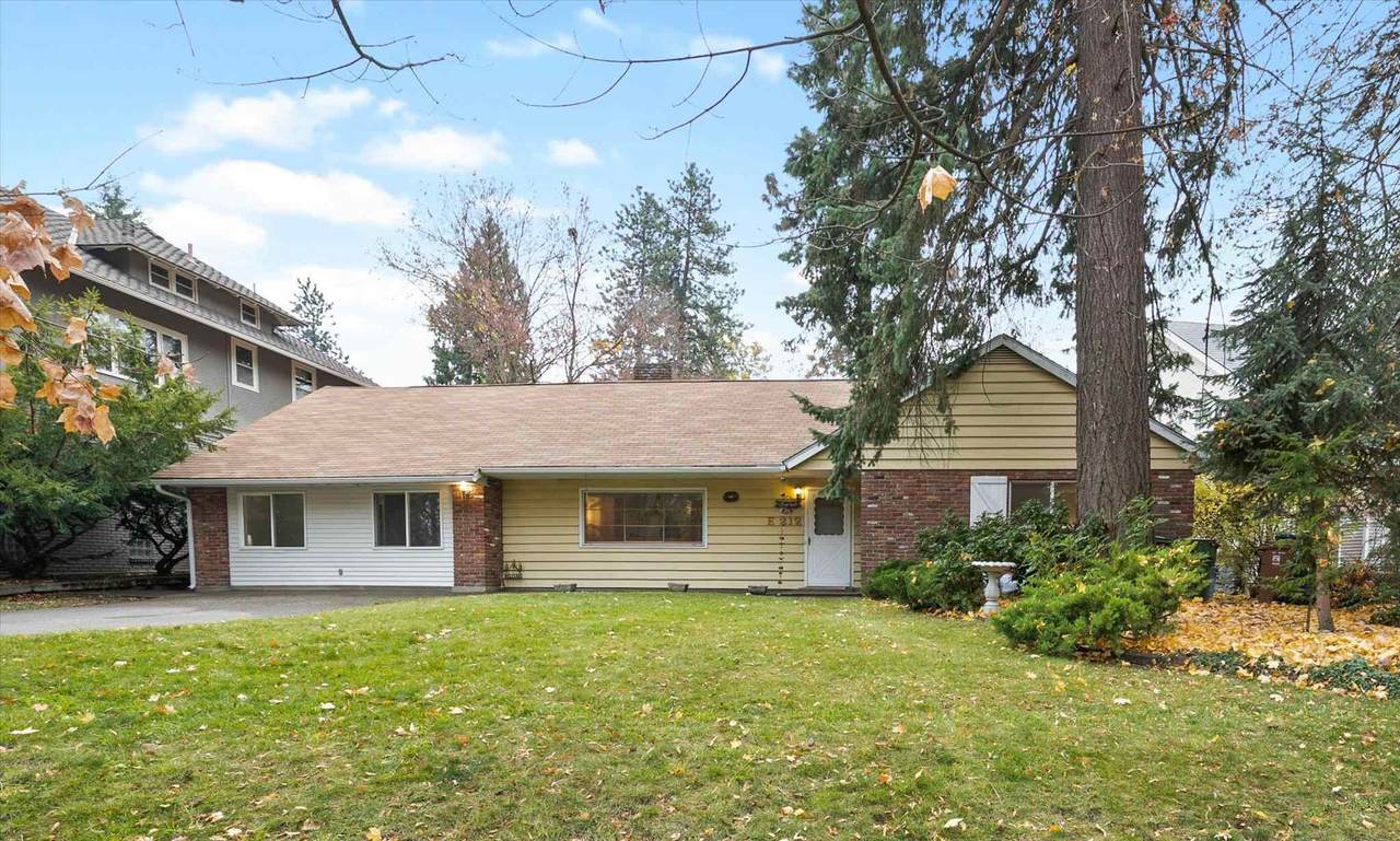 212 Manito Pl - Photo 1