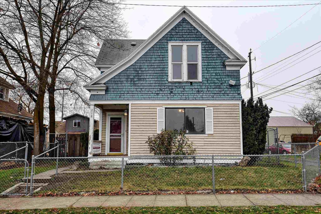 218 Hogan St - Photo 1