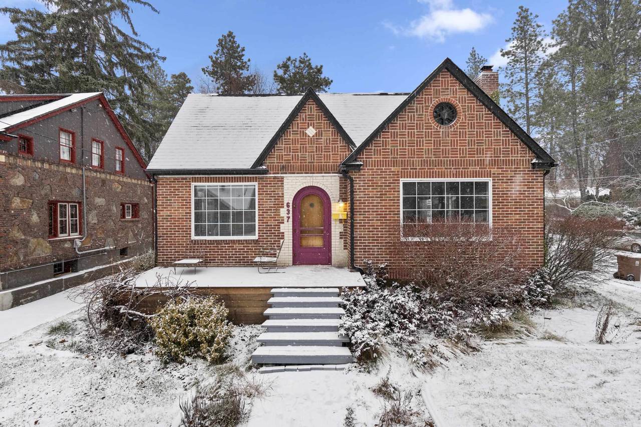 637 25th Ave - Photo 1