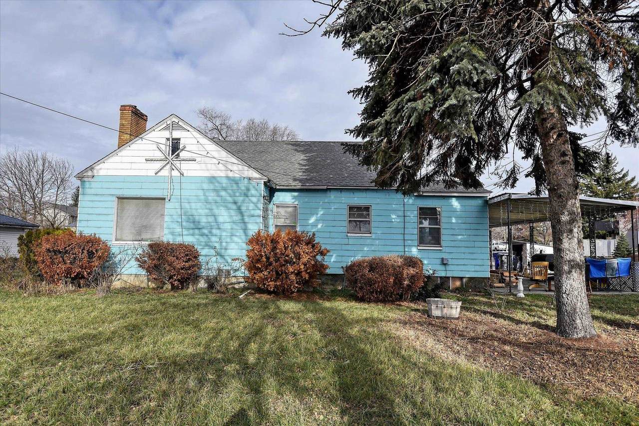 13417 Sprague Ave - Photo 1