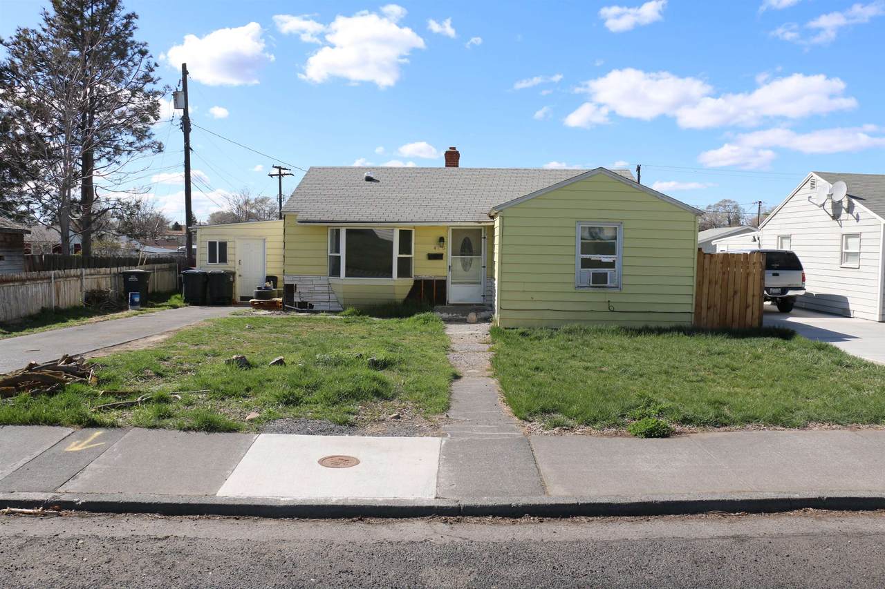 426 Ridge Rd - Photo 1