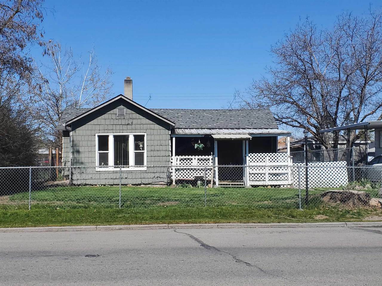 1931 Rowan Ave - Photo 1